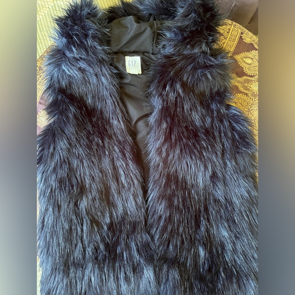 Gap Blue Faux Fur kids Vest w/hood fully lined w/pockets Size Medium - Picture 3 of 10